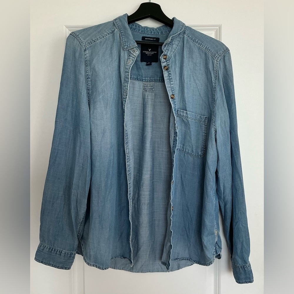 American Eagle Outfitters Light Blue Button Down Shirt